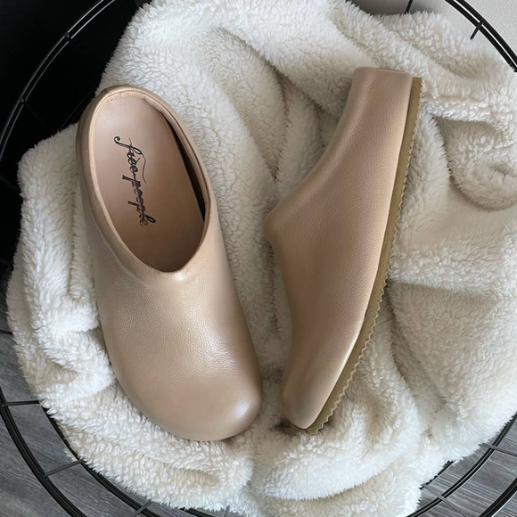 Free People Shoes - Free People Cambria Leather Clog